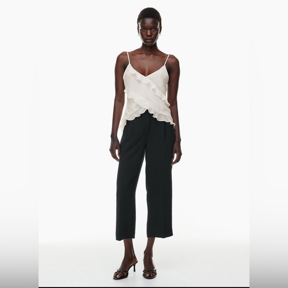 ARITZIA The Effortless Pant™ Cropped PERFECT CONDITION - Picture 2 of 9